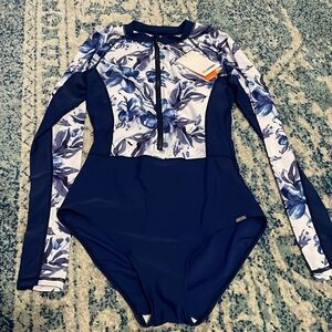 AXESEA women/s body suit size 6